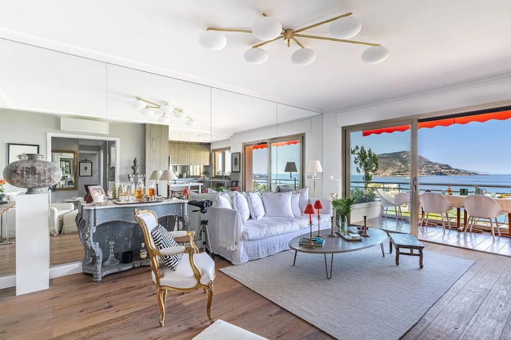 Designer apartment with panoramic views from the terrace