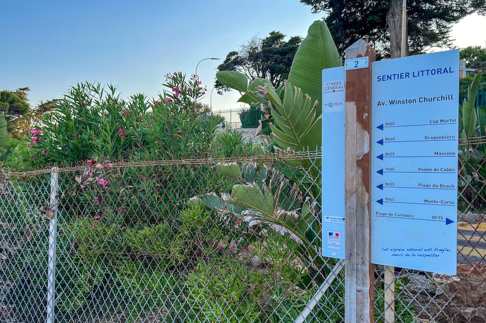 Sentier du Littoral signpost
