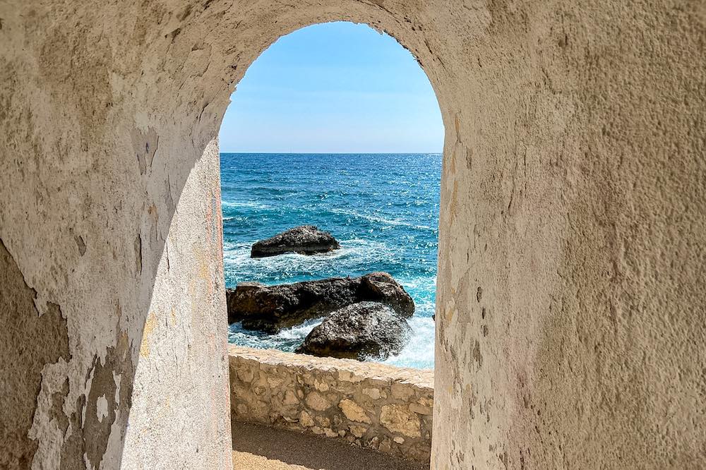 Tunnel beneath the villa gardens