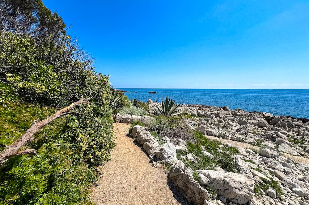 Sentier du Littoral scenery on the French Riviera