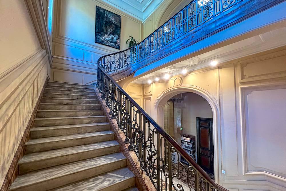Mediatheque Noailles Cannes staircase